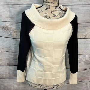 Elaris Sweater Cowl Neck Cropped Stitched Accents Size Small